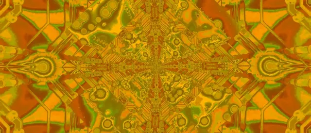 Tunnel Néon Kaléidoscope Fractal Doré 21:9 Ultralarge 60fps Économiseur d'écran VJLoops