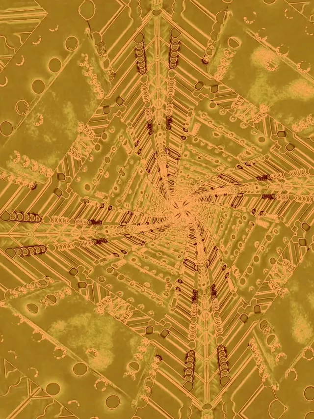 Golden Circuit Kaleidoscope Neon Tunnel VJ Loop 3:4 iPad Portrait 60fps Screensaver