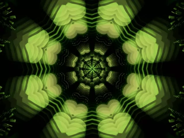 Leuchtend grüner Neon-Kaleidoskop-Wirbel mit symmetrischen glühenden Mustern auf schwarzem Hintergrund, hypnotische 60fps VJ-Loop-Bewegungsgrafik